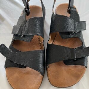 Easy spirit black leather sandal 11 wide